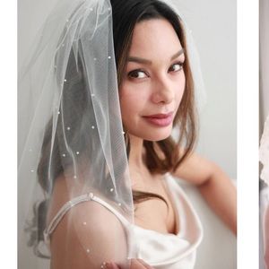 Dareth Colburn Marcela scattered pearl veil ivory